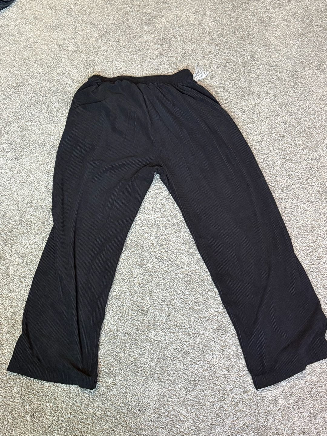 Women's Pleated Wide Leg Drawstring Lounge Pants in Black 4