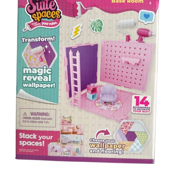 Suite Spaces Space Starter Set Base Room with 14 Accessories