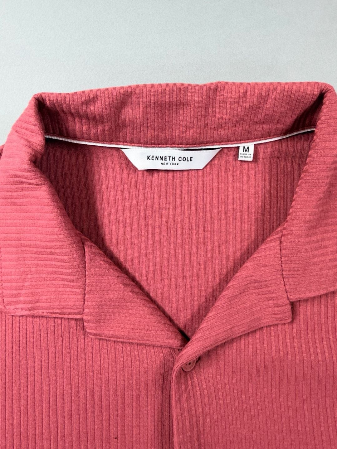 Kenneth Cole New York Men's M Short Sleeve Textured Camp Shirt in Dusty Rose 5