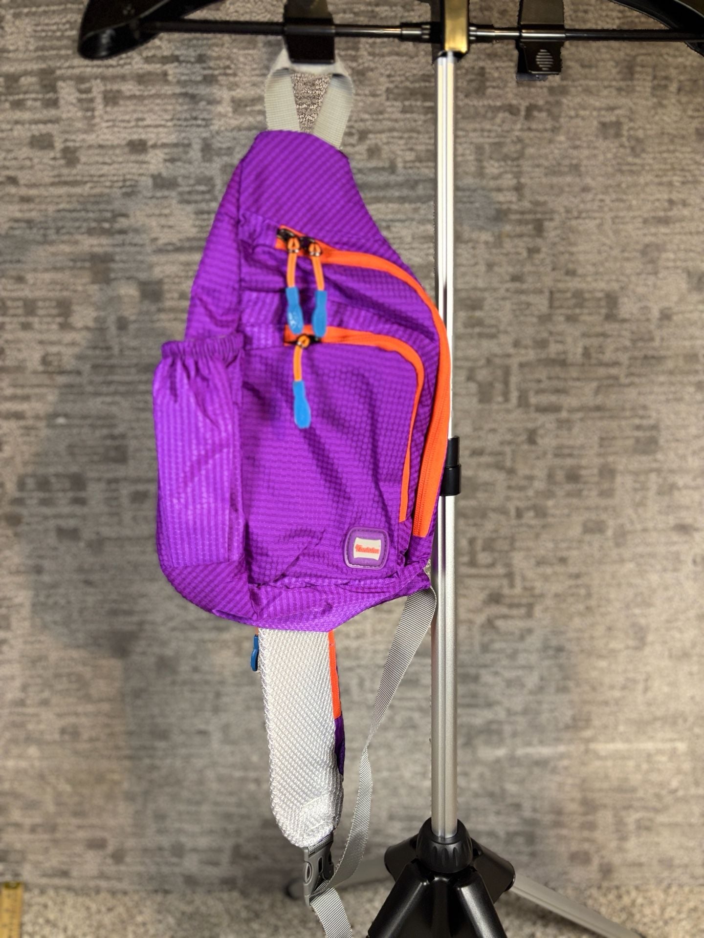Tanluhu Lightweight Outdoor Sling Crossbody Backpack with Side Pocket 2