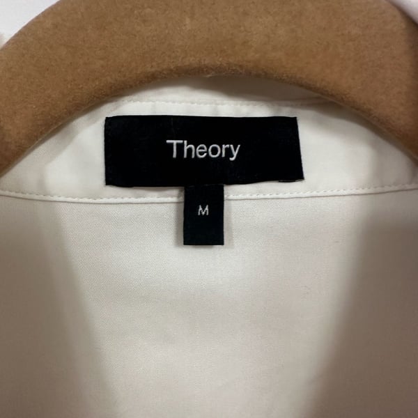 Theory Women's Long Sleeve Button-Down Collared Shirt in White, Size M