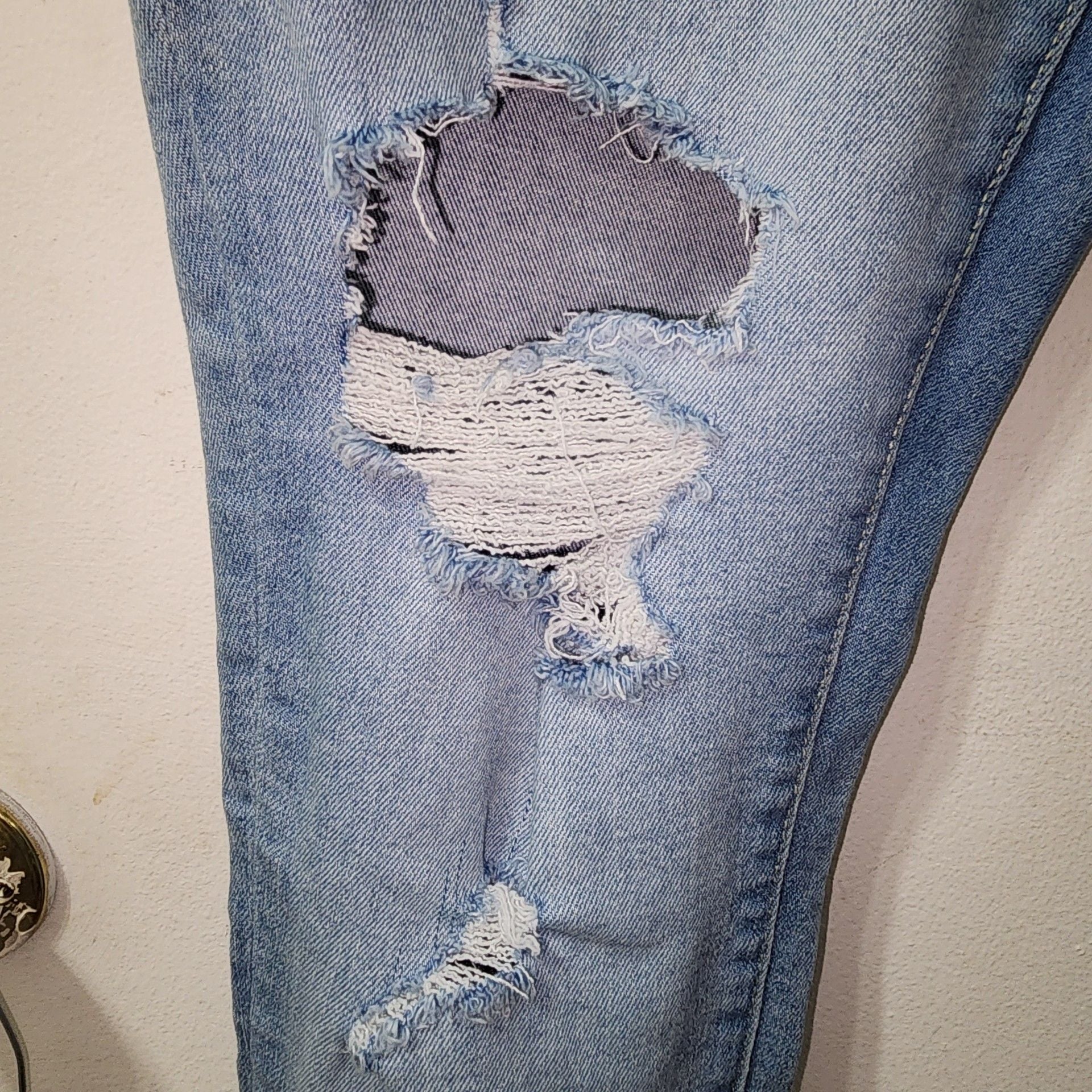 Arizona Jean Co. Women's Distressed Hi-Rise Skinny Jeans Size 17 Light Wash 5