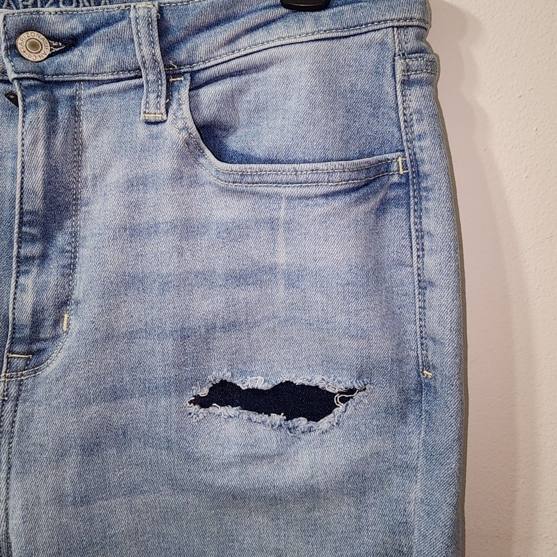 Arizona Jean Co. Women's Distressed Hi-Rise Skinny Jeans Size 17 Light Wash 8