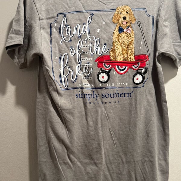 Simply Southern Land Of The Free Patriotic Dog Short Sleeve T-Shirt Gray Small