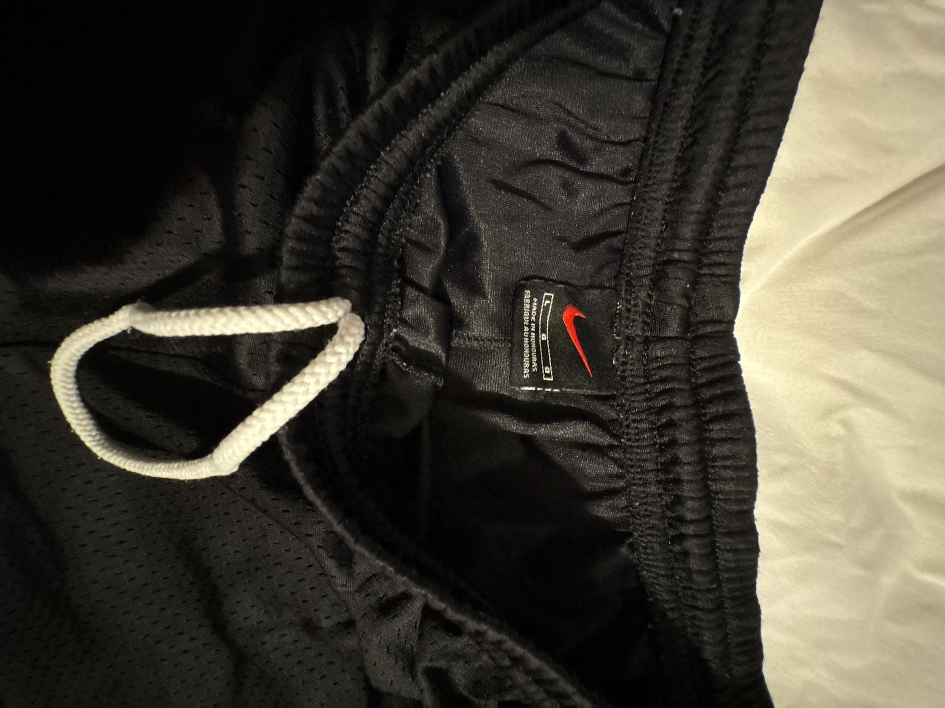 Vintage Nike Black Mesh Athletic Shorts with White Drawstring Size L 4
