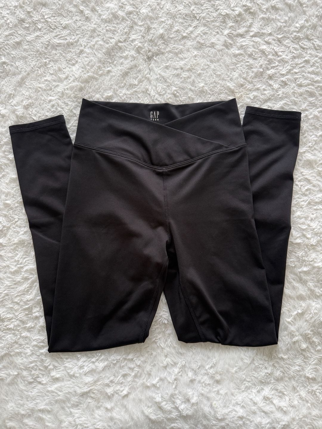 Gap Teen Black Crossover V-Waist Active Leggings Size 10 G-Dry Moisture Wicking 2
