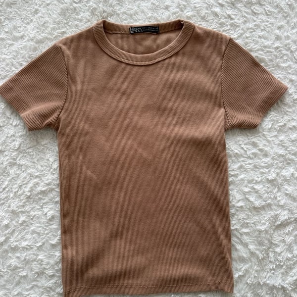 Zara Ribbed Short Sleeve T-Shirt Dark Tan Size L
