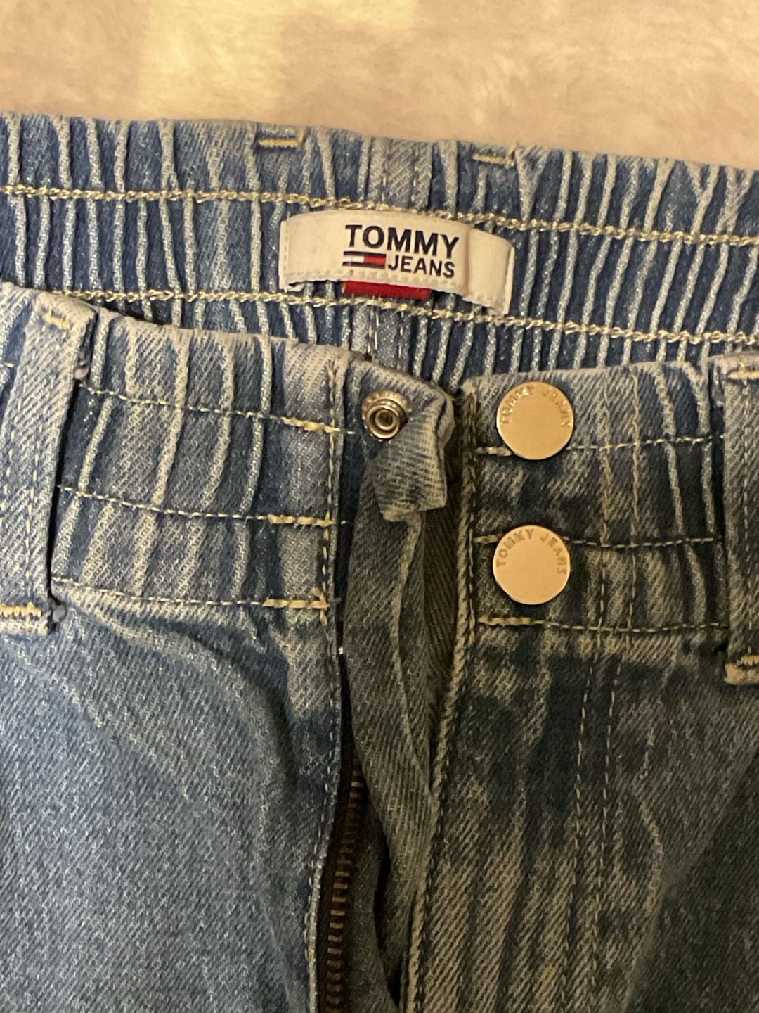 Tommy Jeans Women's Elastic Waist Jogger Jeans Mid Wash Size 6 7