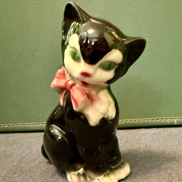 Vintage Royal Copley Black and White Tuxedo Cat 