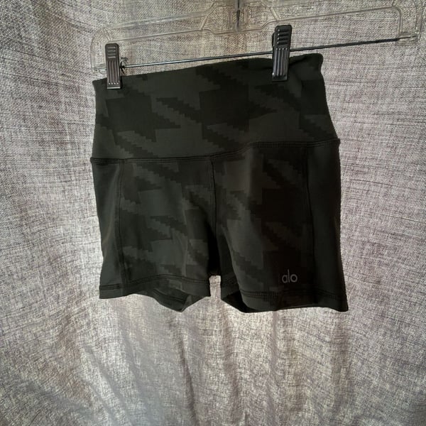 Alo Yoga High-Waisted Camo Biker Shorts XS