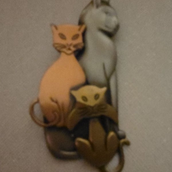 Vintage K & T Tri Color Three Cat Brooch Pin Mixed Metal