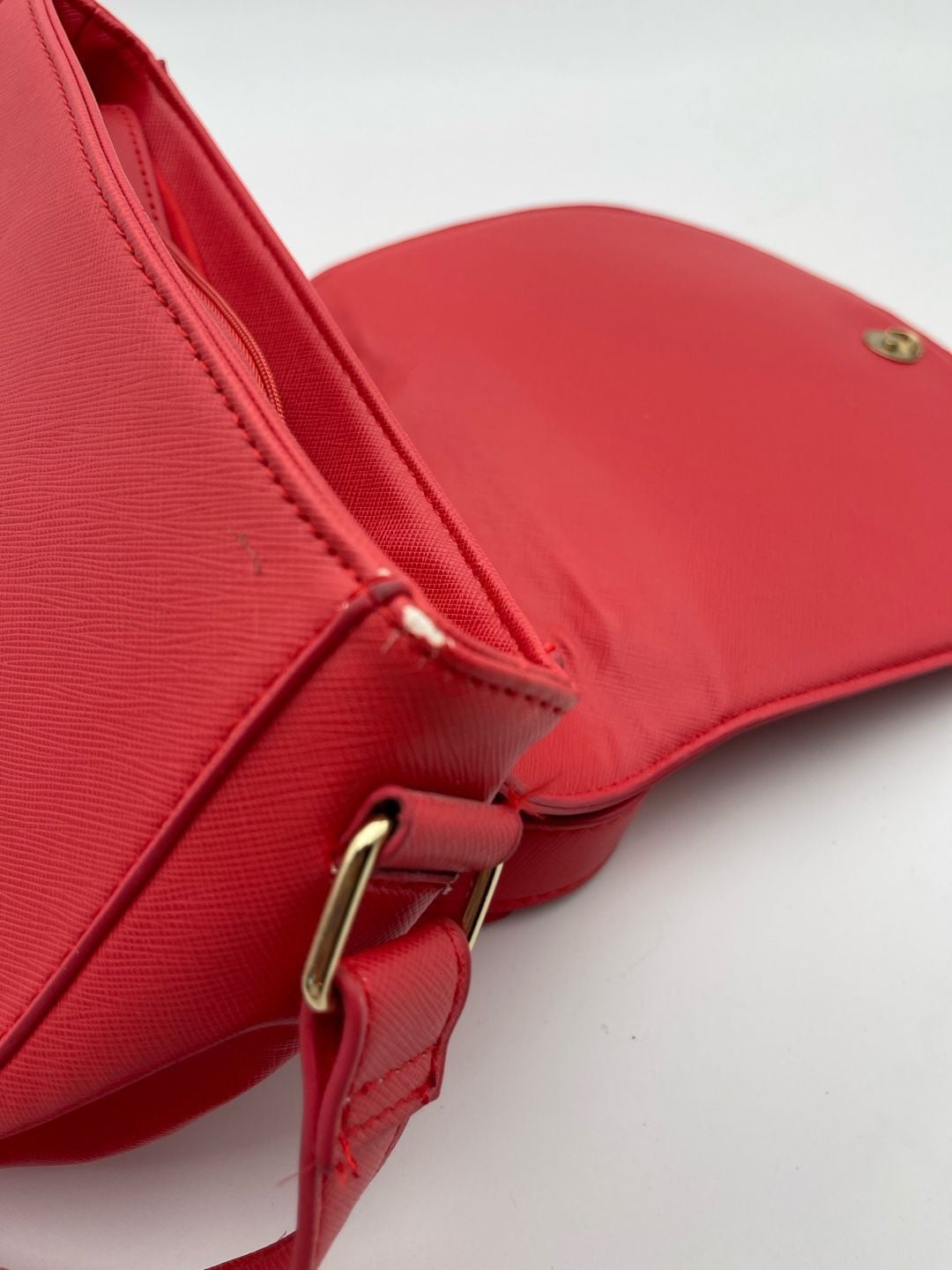 bebe Lily Saddle Crossbody Bag Hibiscus Red 13