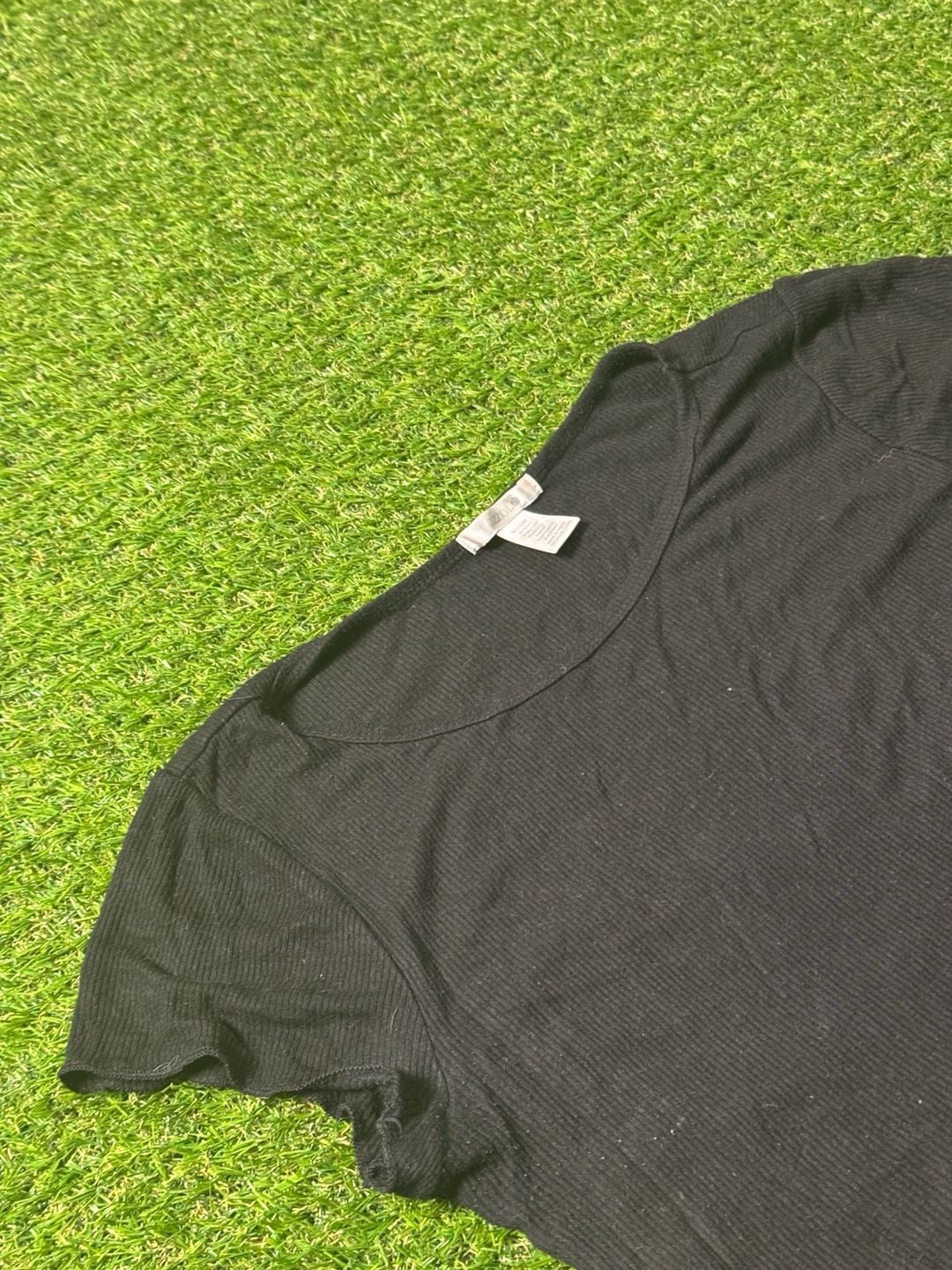 Ozzolo Black Ribbed Lettuce Hem Short Sleeve Crop Top Baby Tee Medium 4