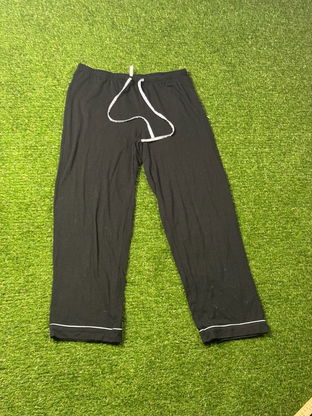 Flora Nikrooz Black Pajama Lounge Pants with Drawstring and White Piping Size M 2