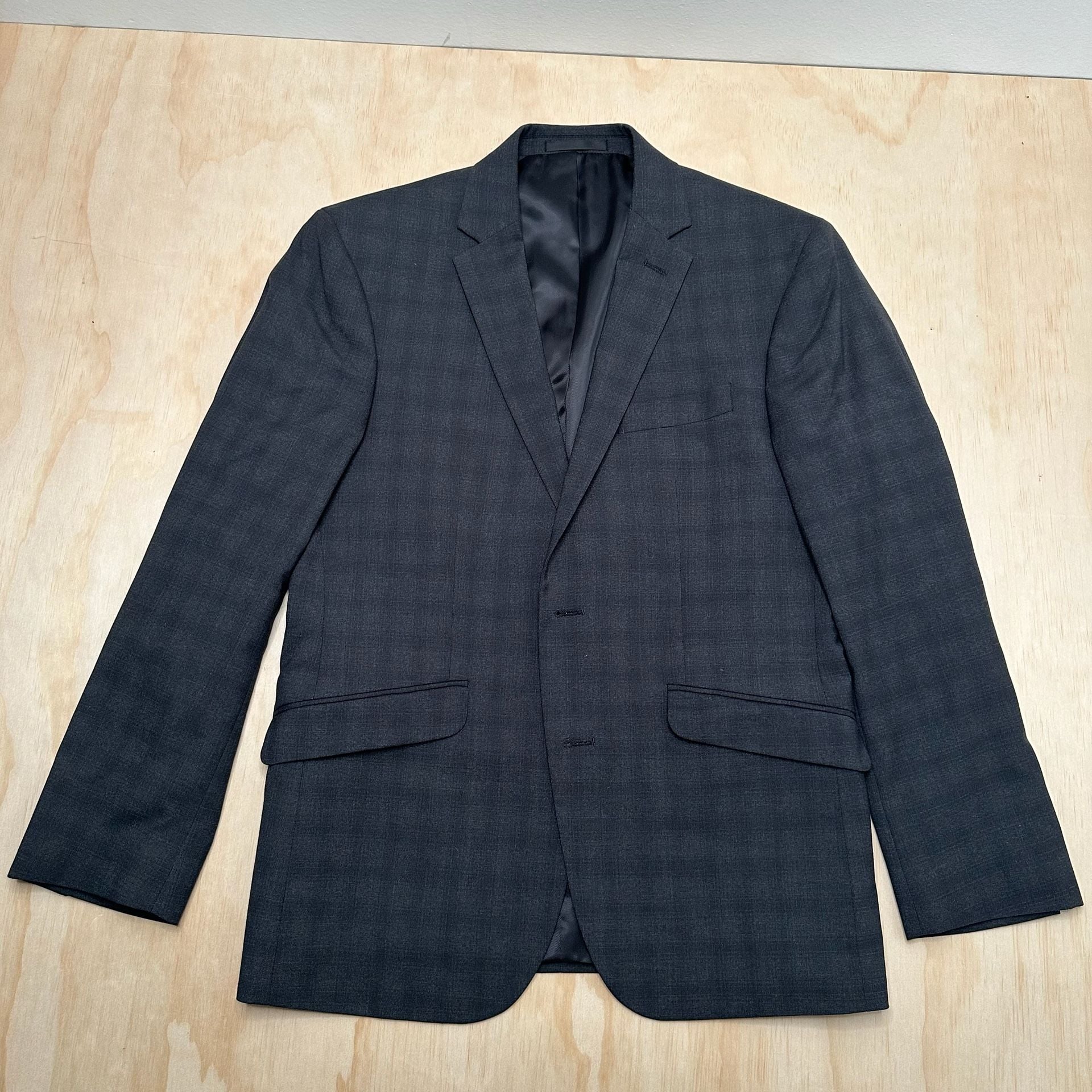 Kenneth Cole Reaction Men's 2-Piece Suit Charcoal Plaid Slim Fit Jacket & Pants 3