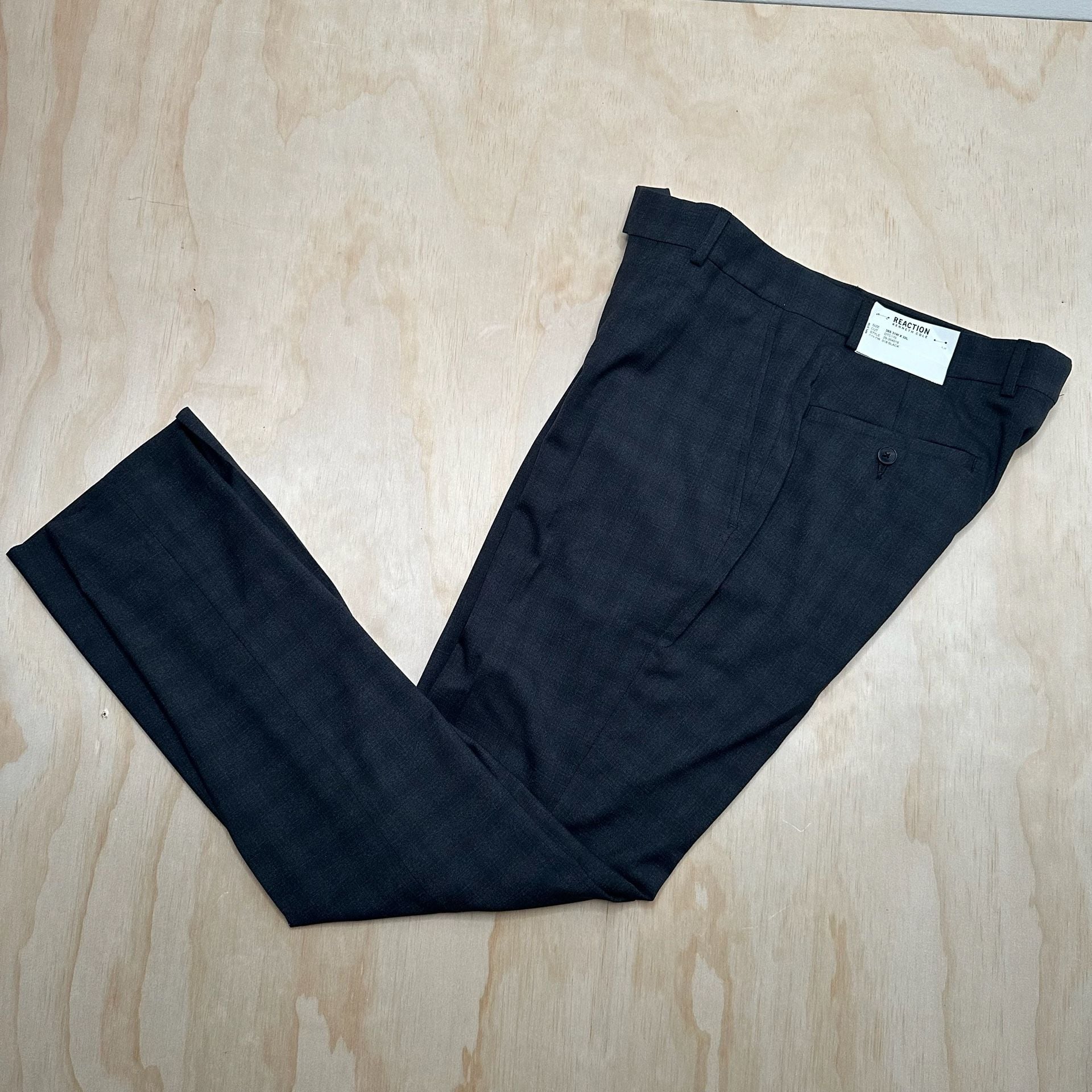 Kenneth Cole Reaction Men's 2-Piece Suit Charcoal Plaid Slim Fit Jacket & Pants 5