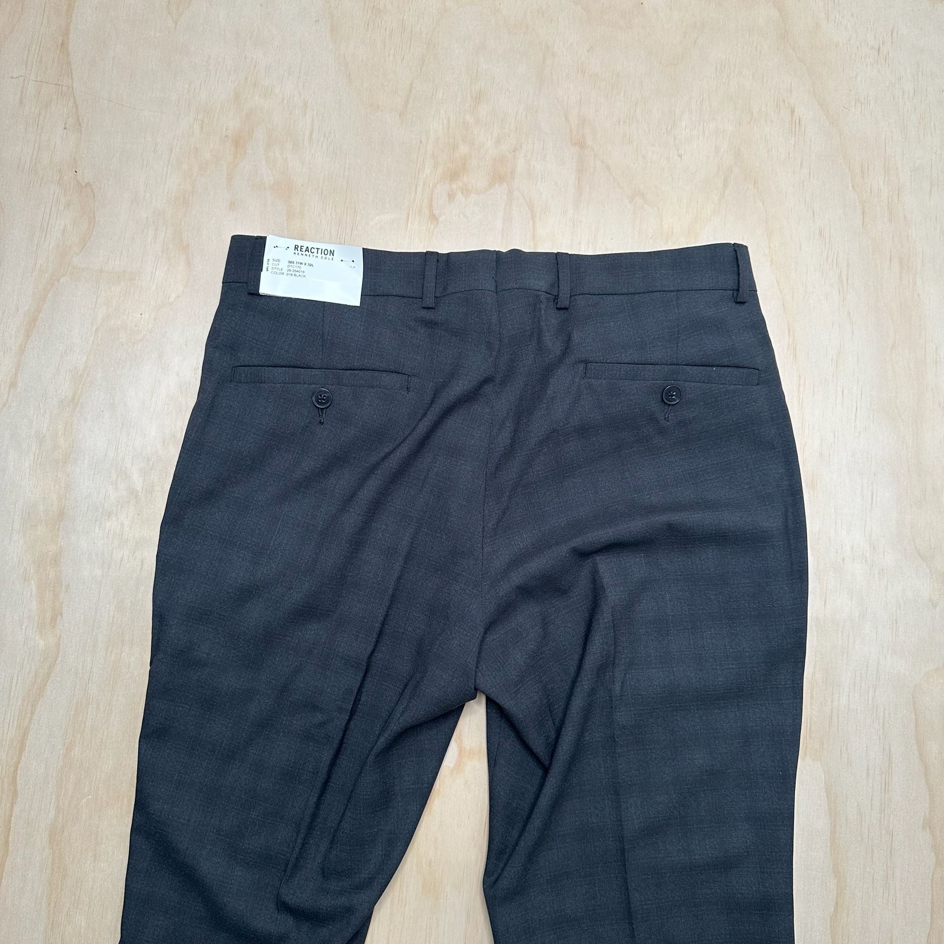 Kenneth Cole Reaction Men's 2-Piece Suit Charcoal Plaid Slim Fit Jacket & Pants 6