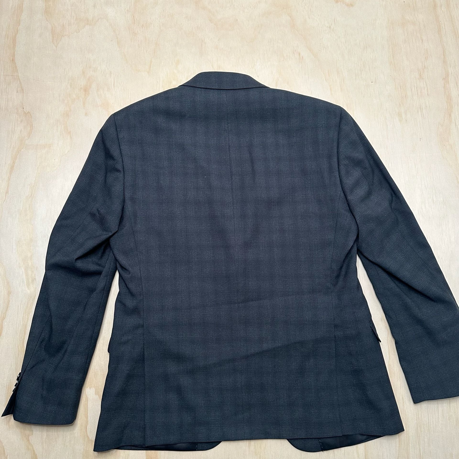 Kenneth Cole Reaction Men's 2-Piece Suit Charcoal Plaid Slim Fit Jacket & Pants 14