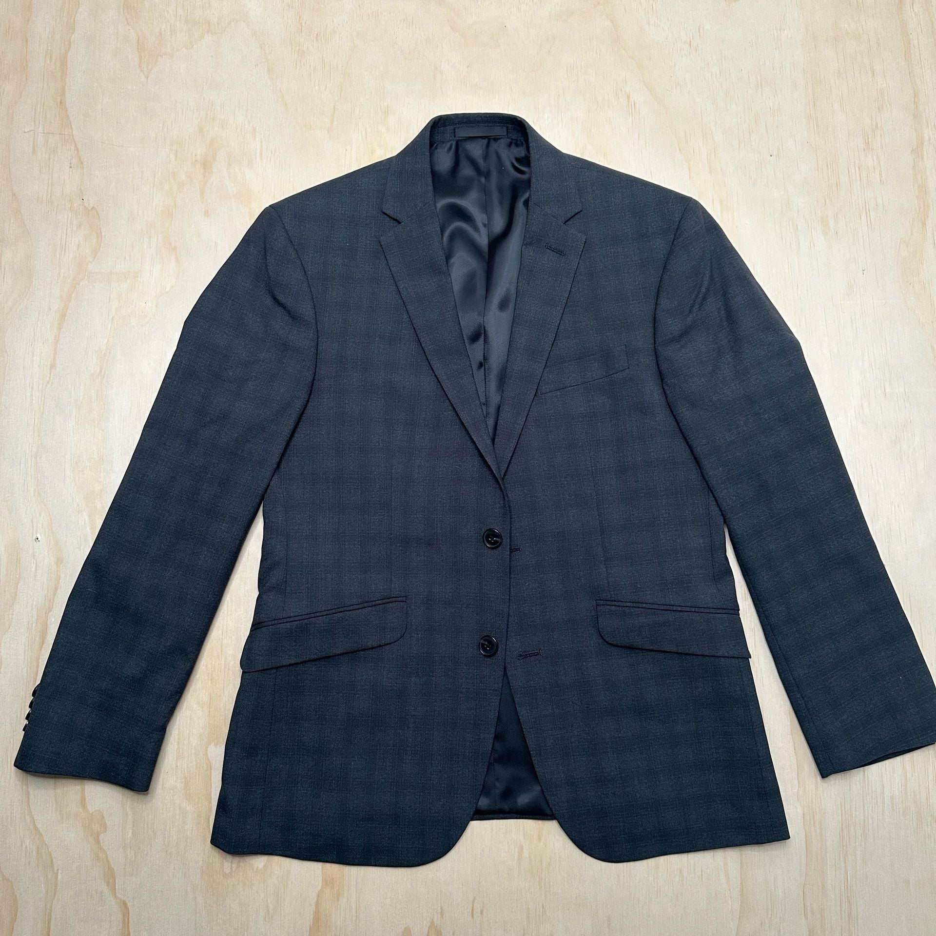 Kenneth Cole Reaction Men's 2-Piece Suit Charcoal Plaid Slim Fit Jacket & Pants 17