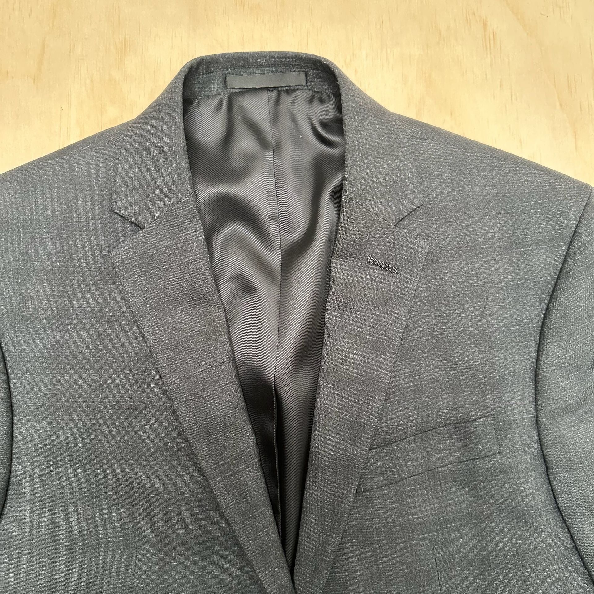 Kenneth Cole Reaction Men's 2-Piece Suit Charcoal Plaid Slim Fit Jacket & Pants 18