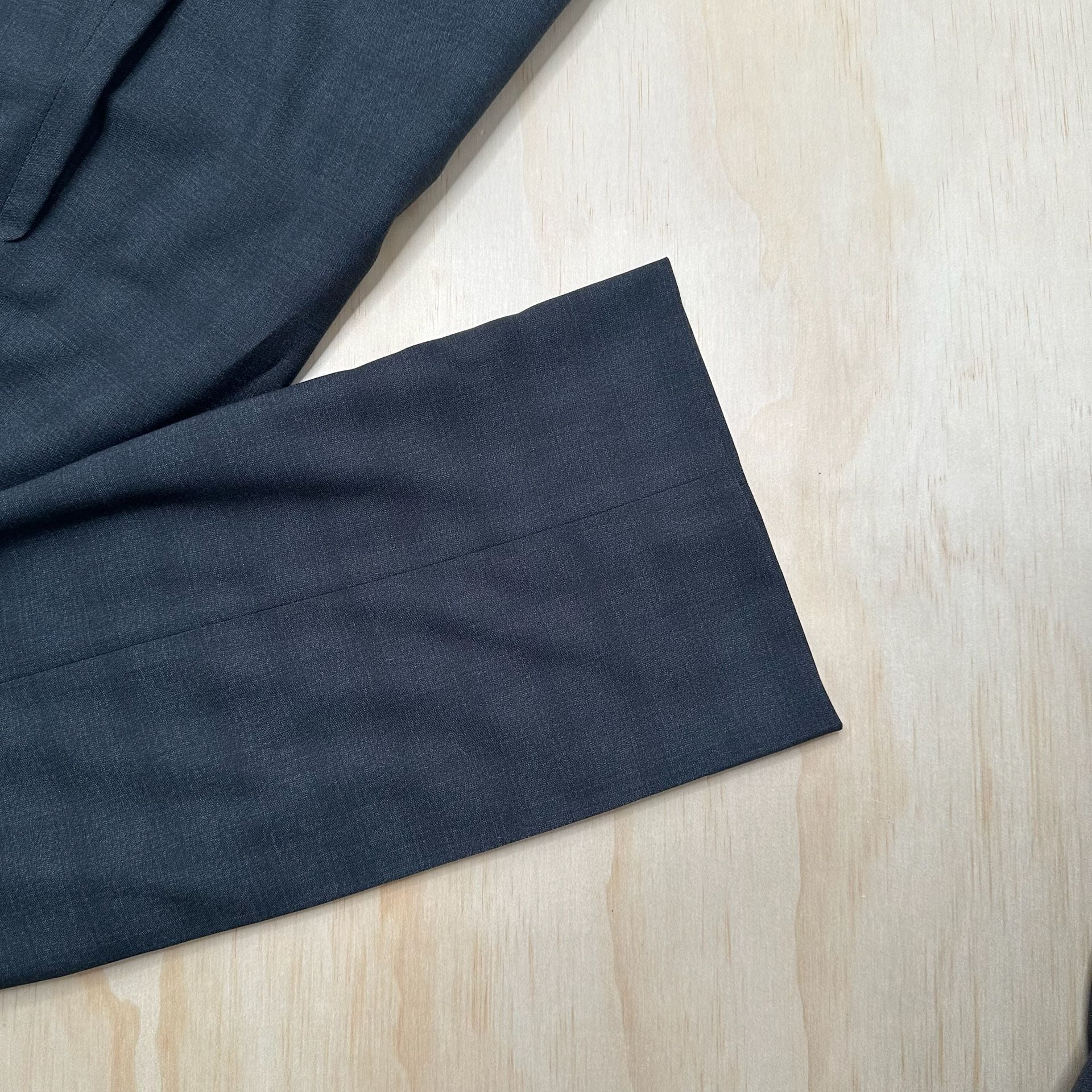 Kenneth Cole Reaction Men's 2-Piece Suit Charcoal Plaid Slim Fit Jacket & Pants 19