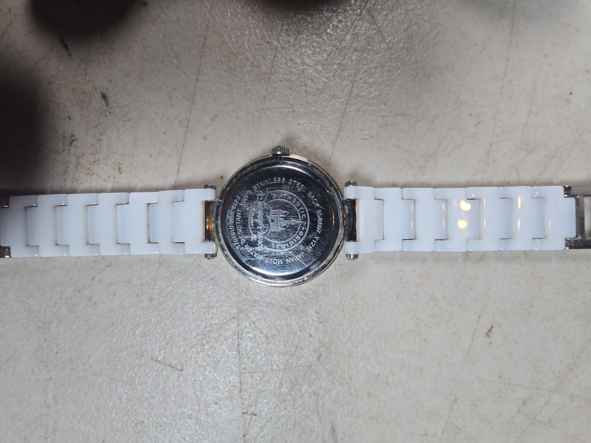Disney Time Works Mickey Mouse White Ceramic Band Watch in Shaped Tin Box 4