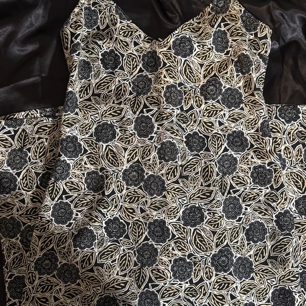 Jonathan Martin Vintage Black and Beige Floral Print Spaghetti Strap Maxi Dress