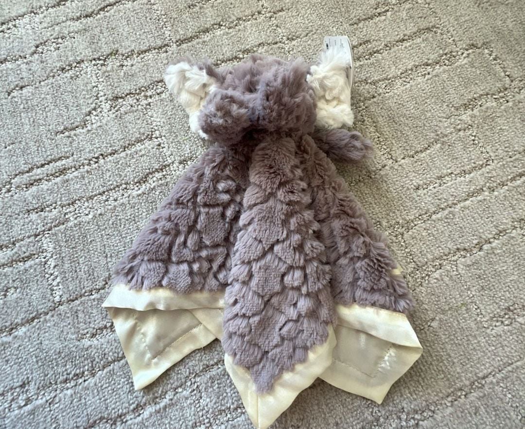 Putty Shadow Bunny Character Blanket- Gray – , 1