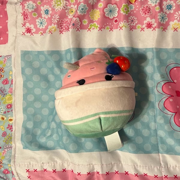 Squishmallows Angelica 5 Inch Scented Frozen Yogurt Dessert Plush Toy
