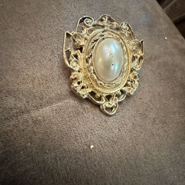 Vintage Gold Tone Filigree Openwork Brooch with Central Faux Pearl