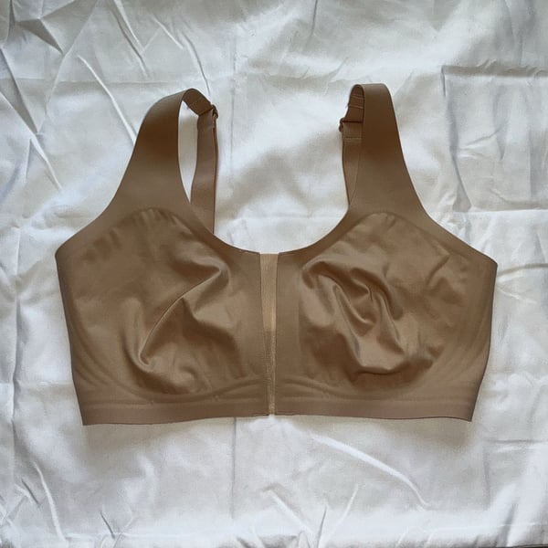 NWOT Le Mystère Seamless Wireless Comfort Back Smoother Bra Small Nude