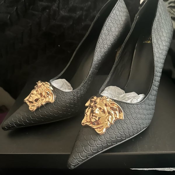 Versace La Medusa Black Embossed Leather Pointed Toe Stiletto Pumps Size 37