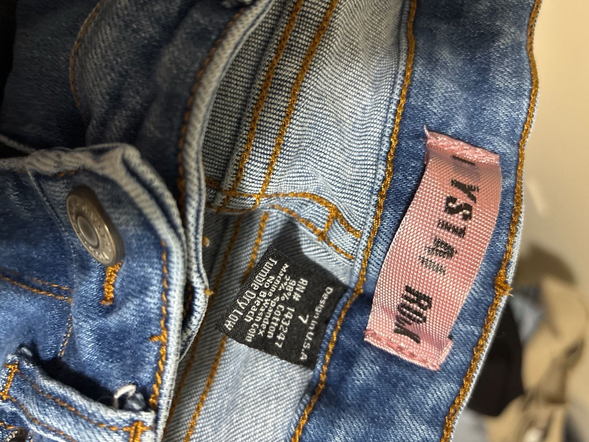 Product thumbnail 4