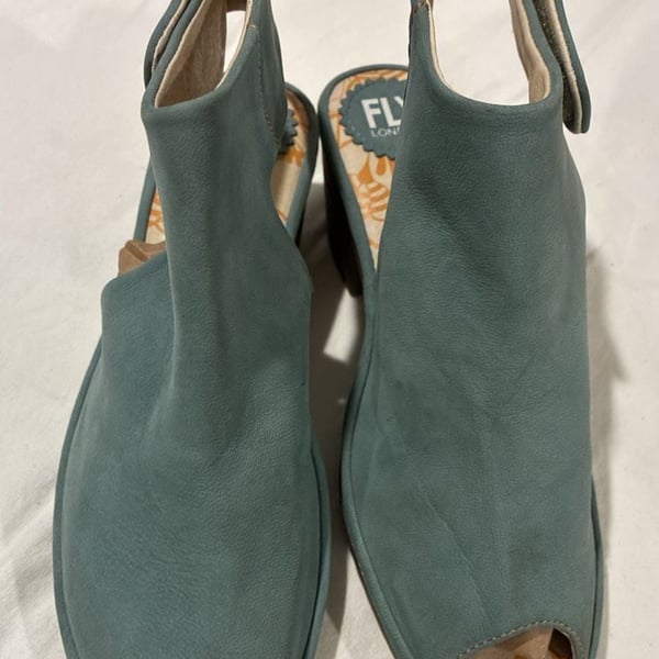 Fly London Wily Cupido Pale Blue Peep Toe Slingback Sandals Size 38