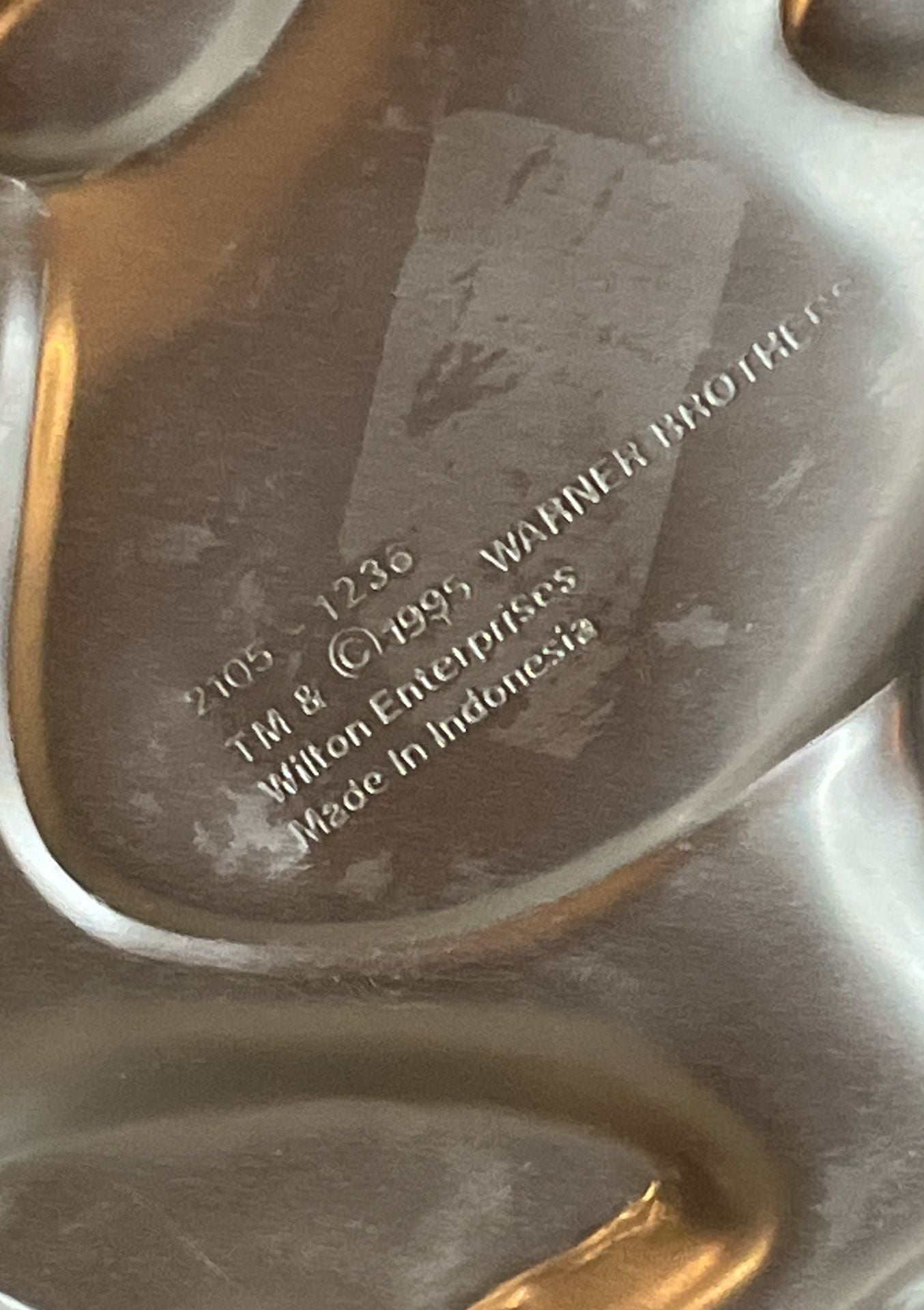 Vintage Wilton Tasmanian Devil Taz Cake Pan 1995 Looney Tunes 5