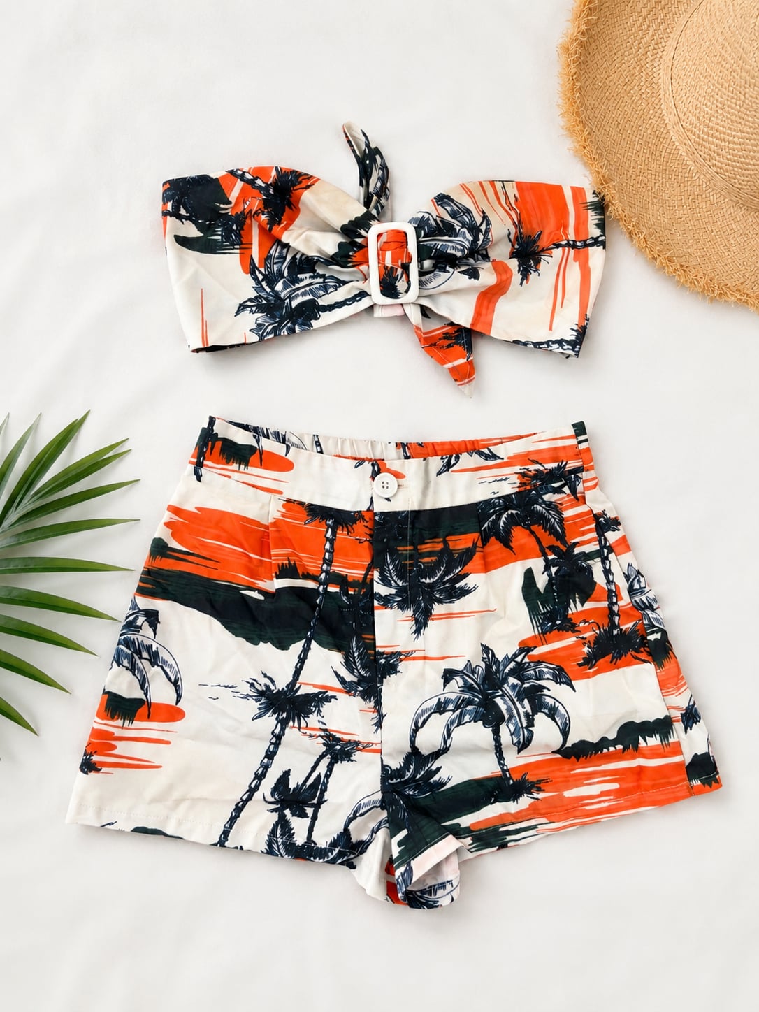 SHEIN Tropical Palm Tree Print Tube Top and High-Waist Shorts Summer Outfit Set 1