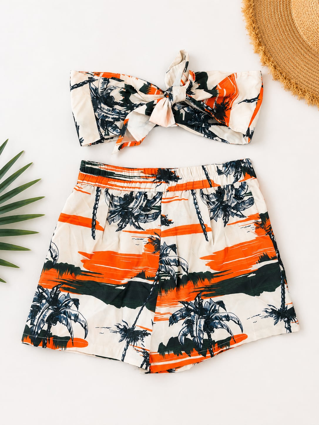 SHEIN Tropical Palm Tree Print Tube Top and High-Waist Shorts Summer Outfit Set 3