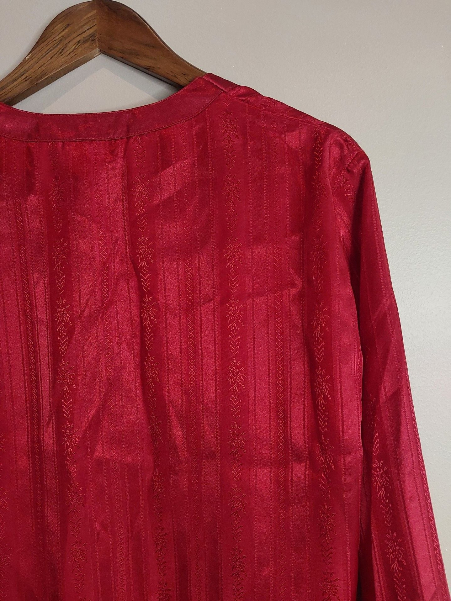 Vintage Victoria's Secret Gold Label Button Front Satin Red Brocade Sleep Shirt & Bottom 10
