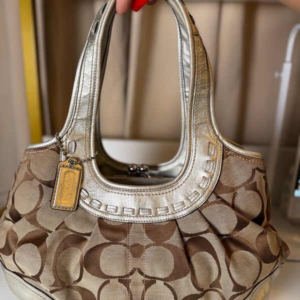 Coach Signature C Pleated Kisslock Shoulder Bag Brown Silver