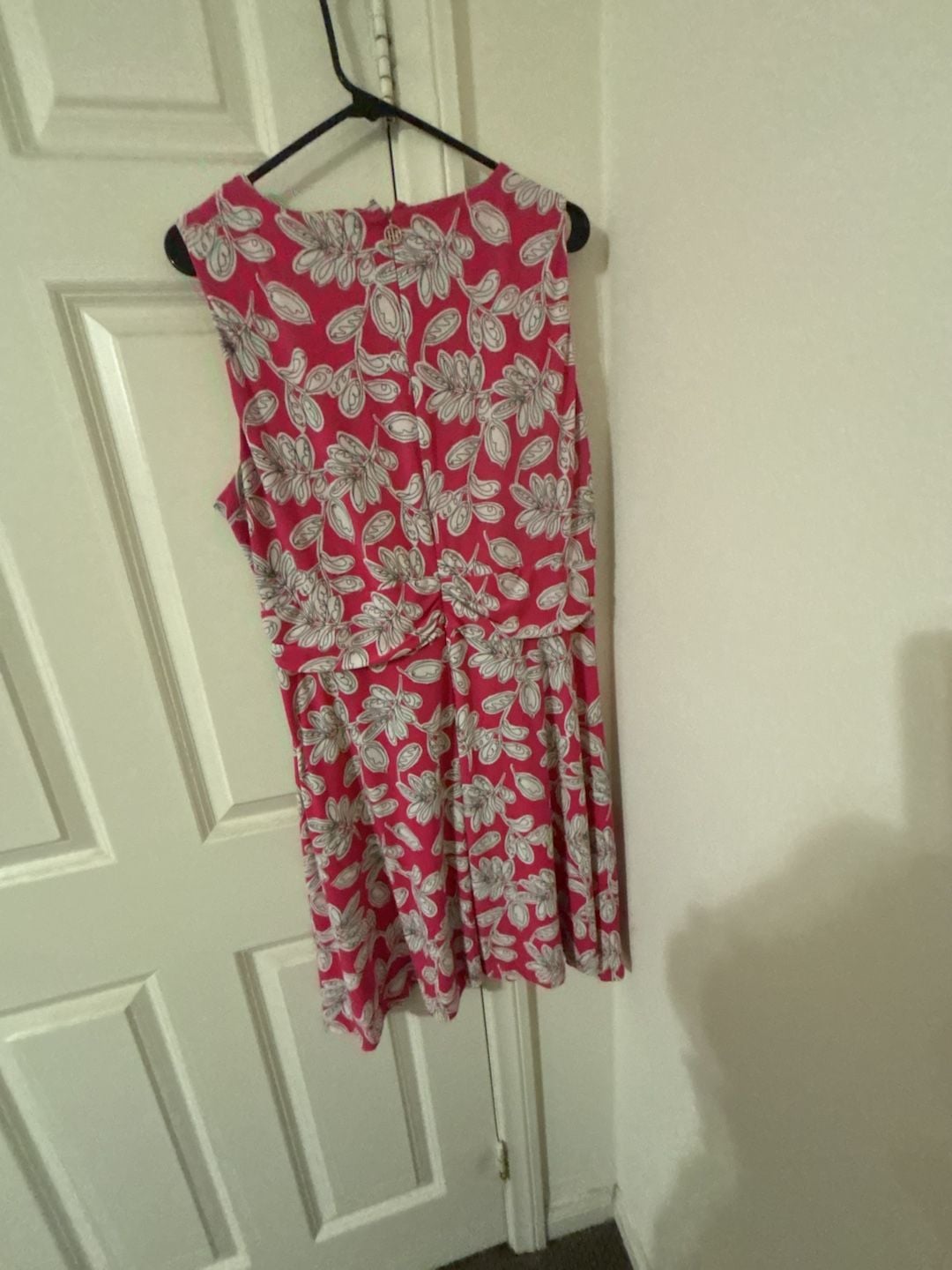 Tommy Hilfiger XL Women's Hot Pink Floral V-Neck Fit and Flare Dress & I-N-C silver sparkle shrug XL. 6