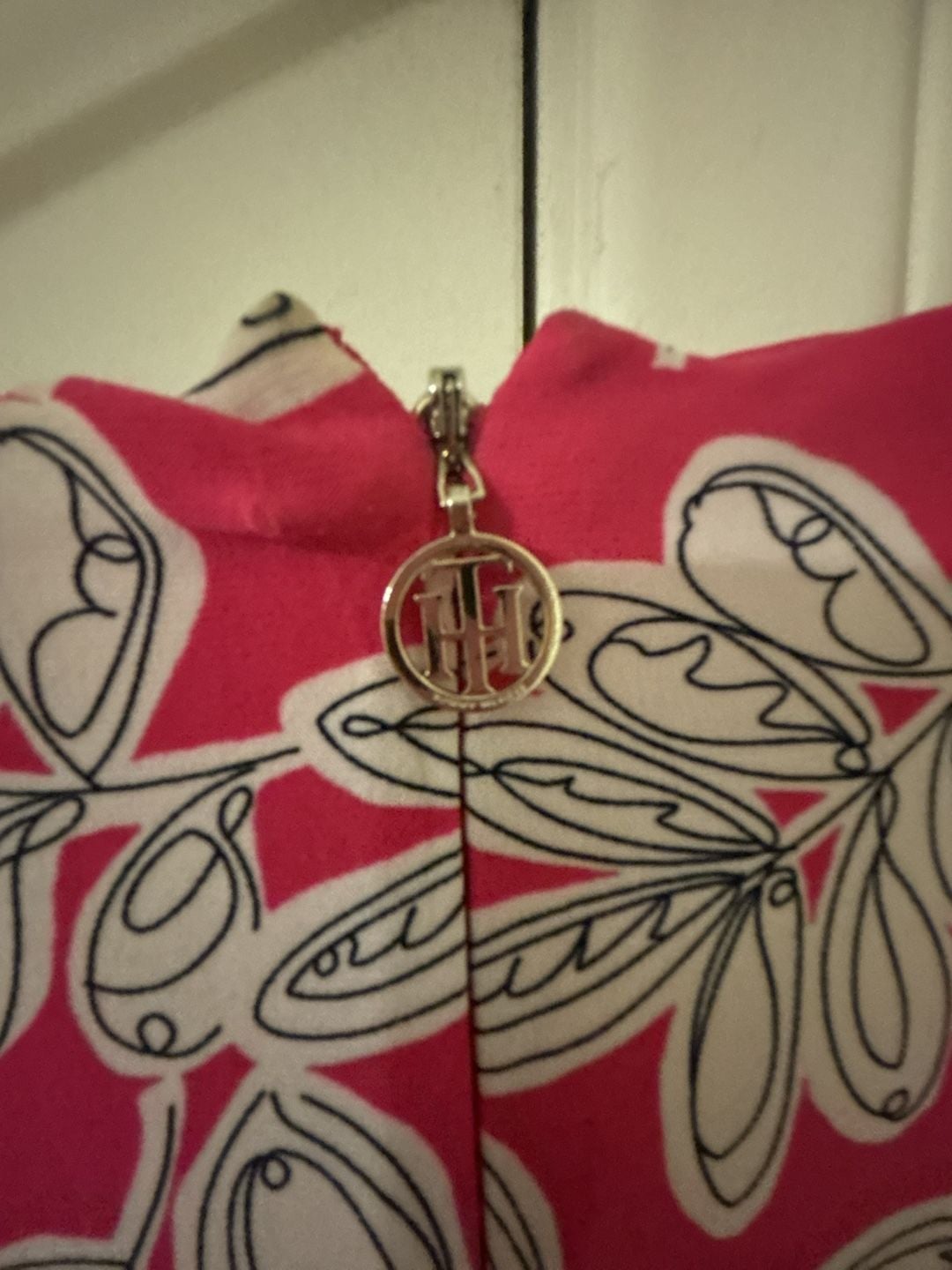Tommy Hilfiger XL Women's Hot Pink Floral V-Neck Fit and Flare Dress & I-N-C silver sparkle shrug XL. 7