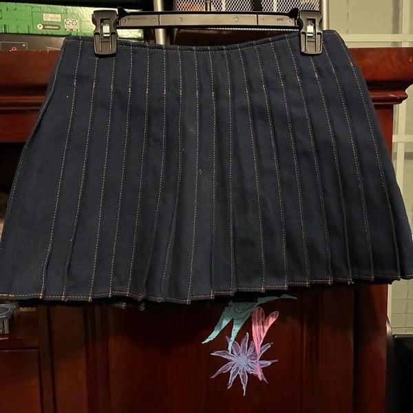 Ami Alexandre Mattiussi Pinstripe Pleated Mini Skirt
