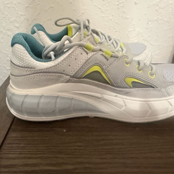 UGG Westsider Low Chunky Sneakers Men 6.5 Women 7.5 Gray Lime Platform
