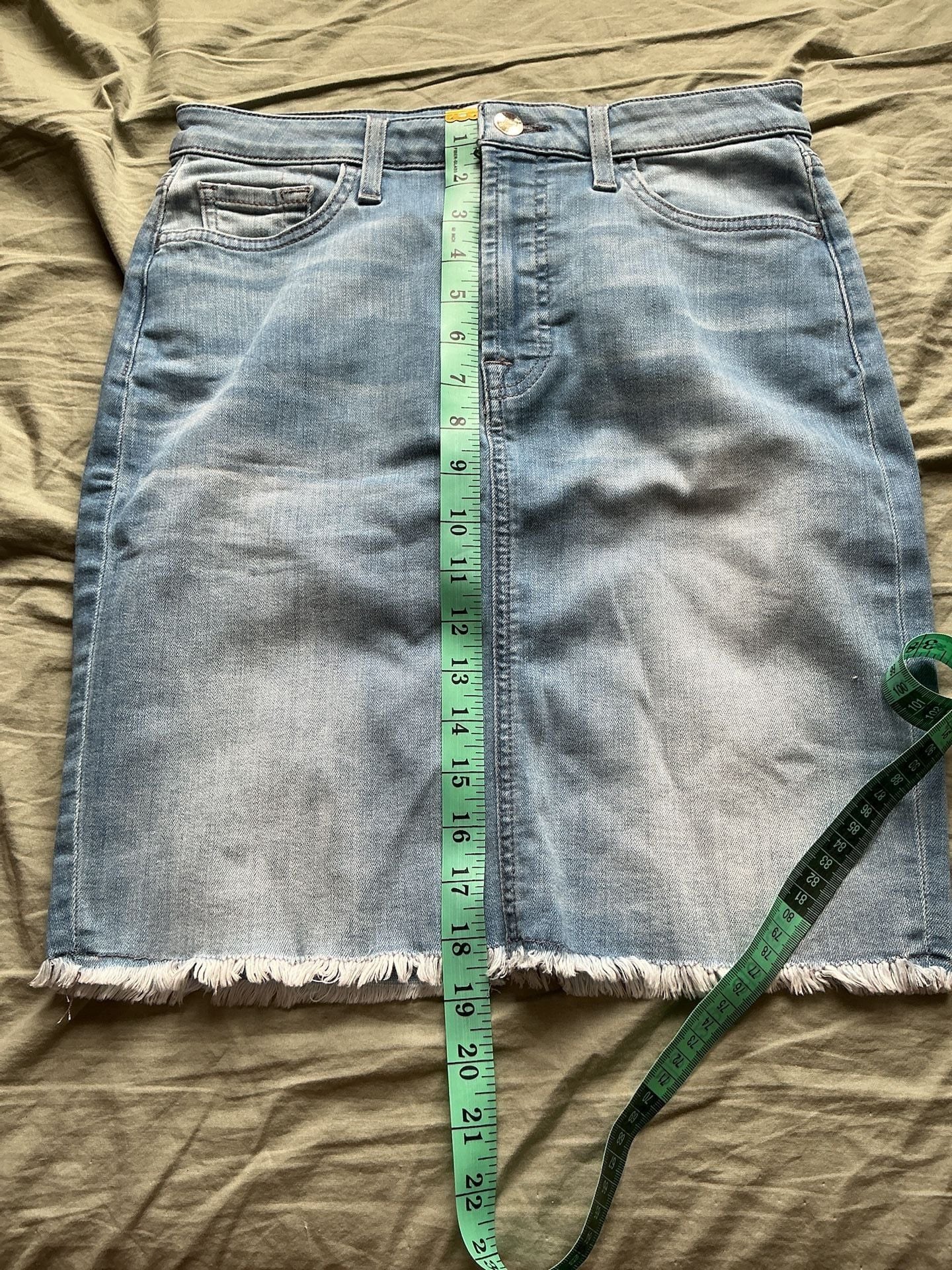 Jen7 for all mankind Medium Wash Denim Pencil Skirt with Raw Hem W28 8