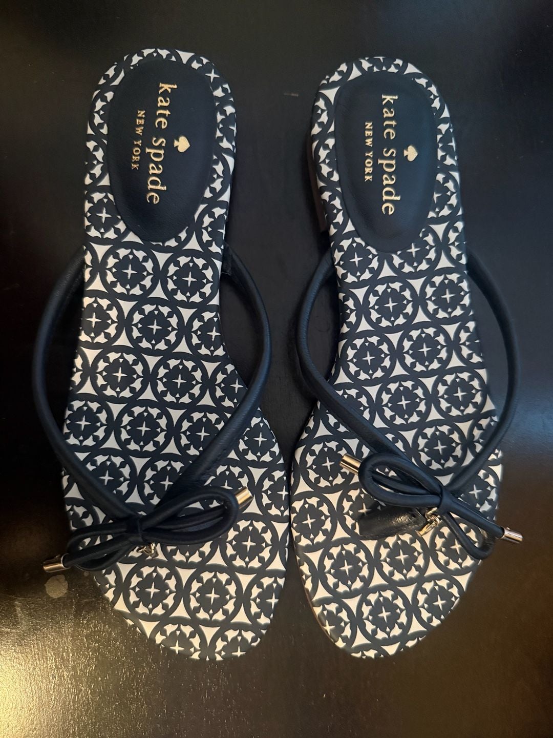 Kate Spade New York Mystic Bow Thong Sandals Navy Blue White Size 6M 3