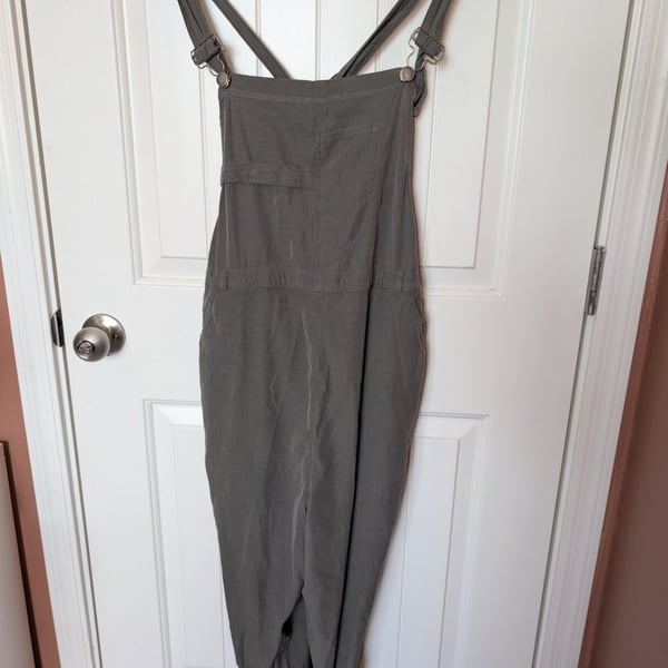 Fitigues Women's Relaxed Fit Silk-Cotton Blend Overalls Small/Medium Khaki Grey