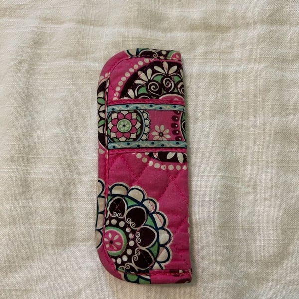 Vera Bradley Cupcakes Pink Quilted Eyeglass Sunglasses Case