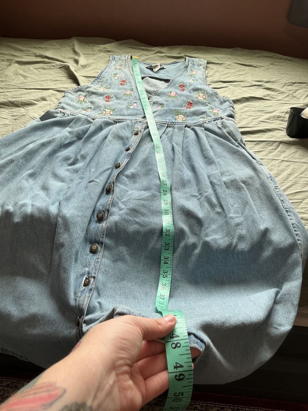 Vintage Jane Ashley Denim Button-Front Midi Dress with Floral Embroidery Medium 6