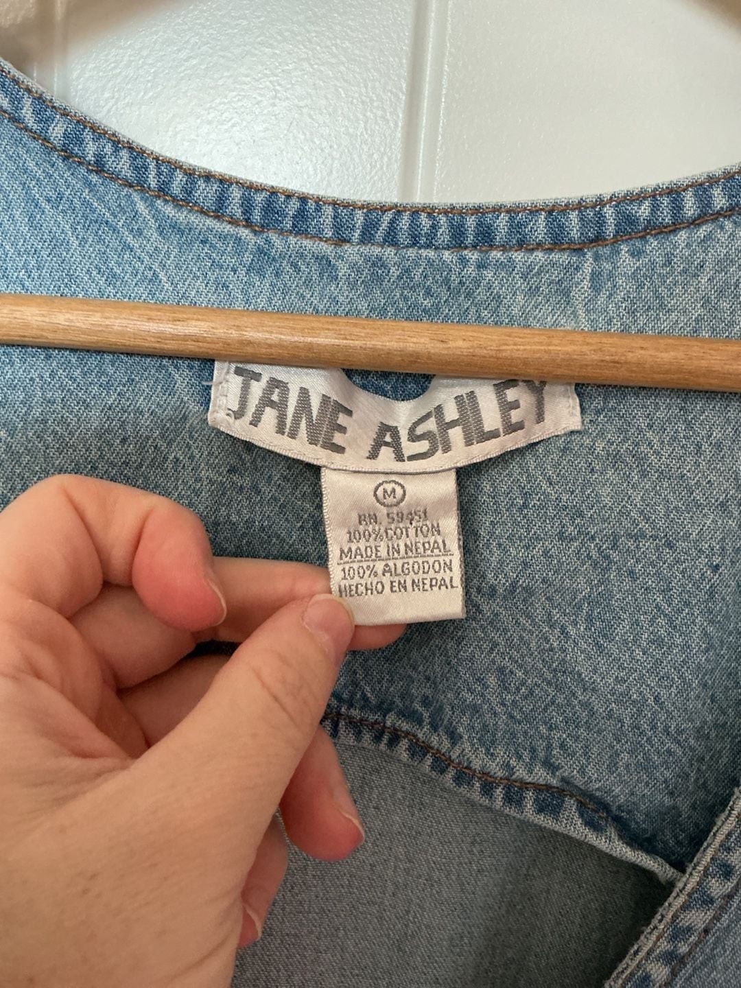 Vintage Jane Ashley Denim Button-Front Midi Dress with Floral Embroidery Medium 3