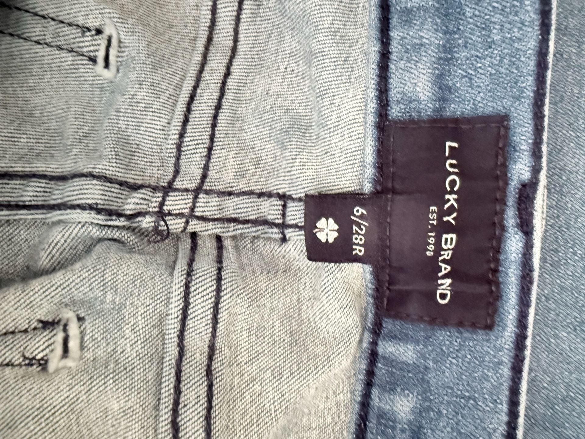 Lucky Brand Sweet Mid Rise Bootcut Jeans Size 6/28R Light Wash Denim 10